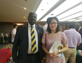 与国外客户合影 (3)